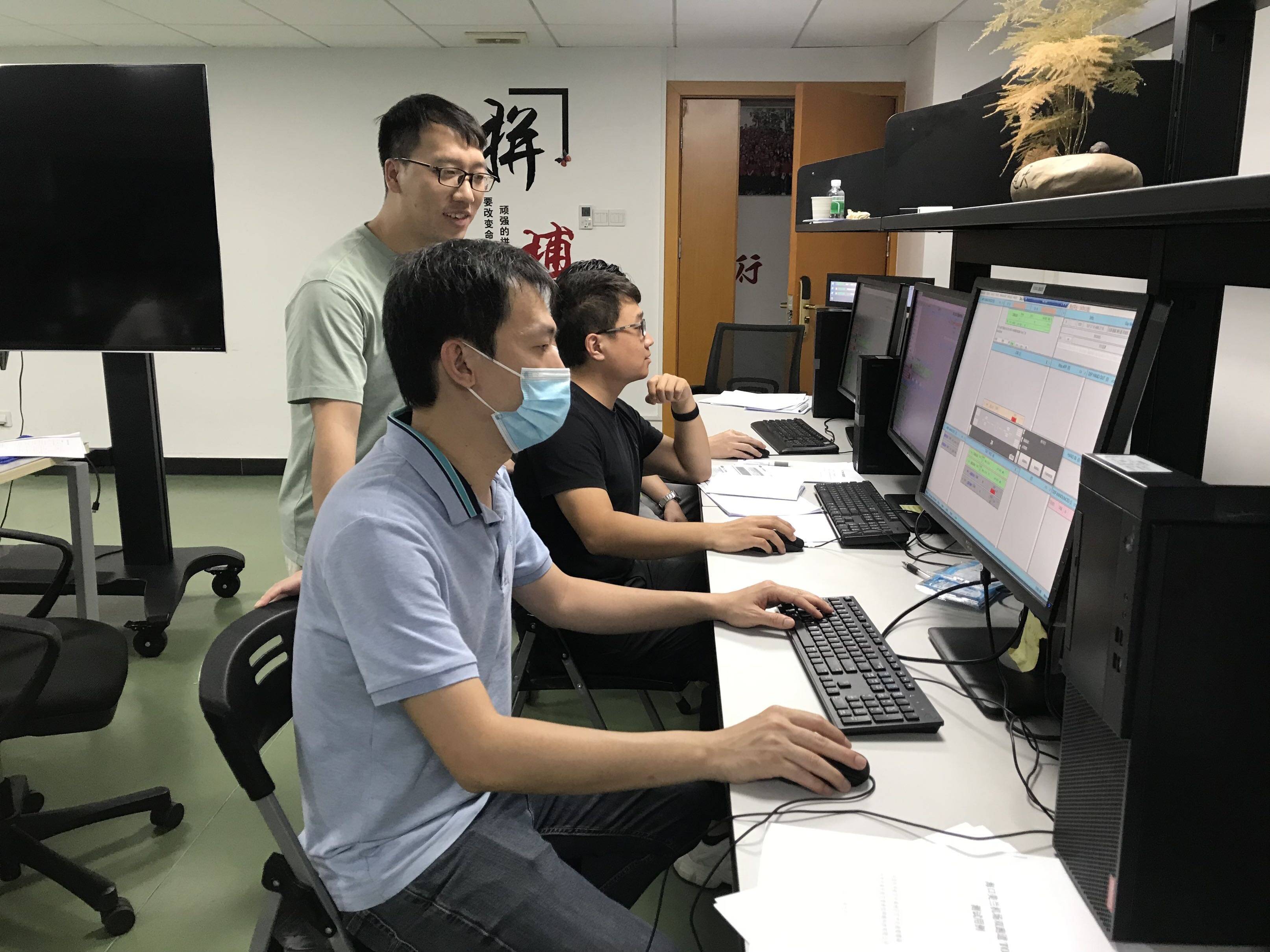 海南空管分局赴廣州開展塔臺運(yùn)行管理系統(tǒng)測試工作 深化網(wǎng)絡(luò)技術(shù)服務(wù)
